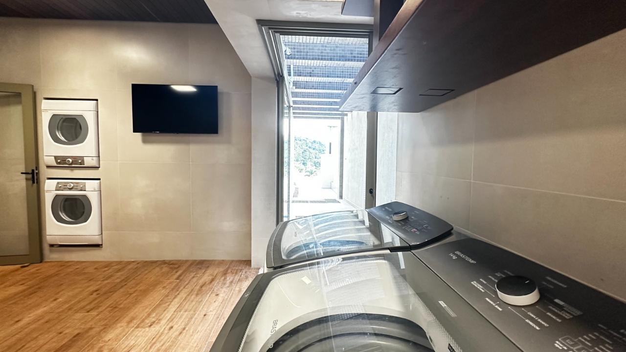 Gallery Slide